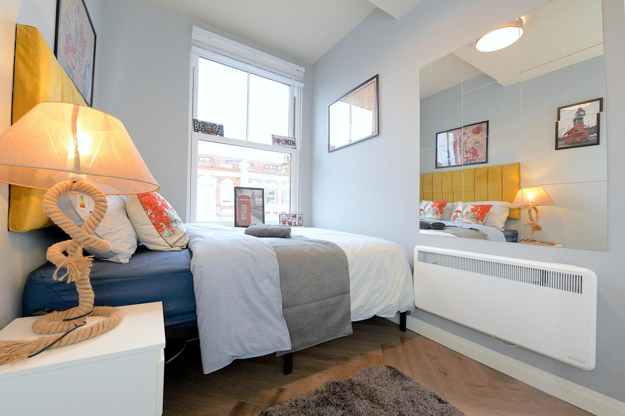 2 Bed Terraced Flat Piccadilly Line Lejlighed London Eksteriør billede