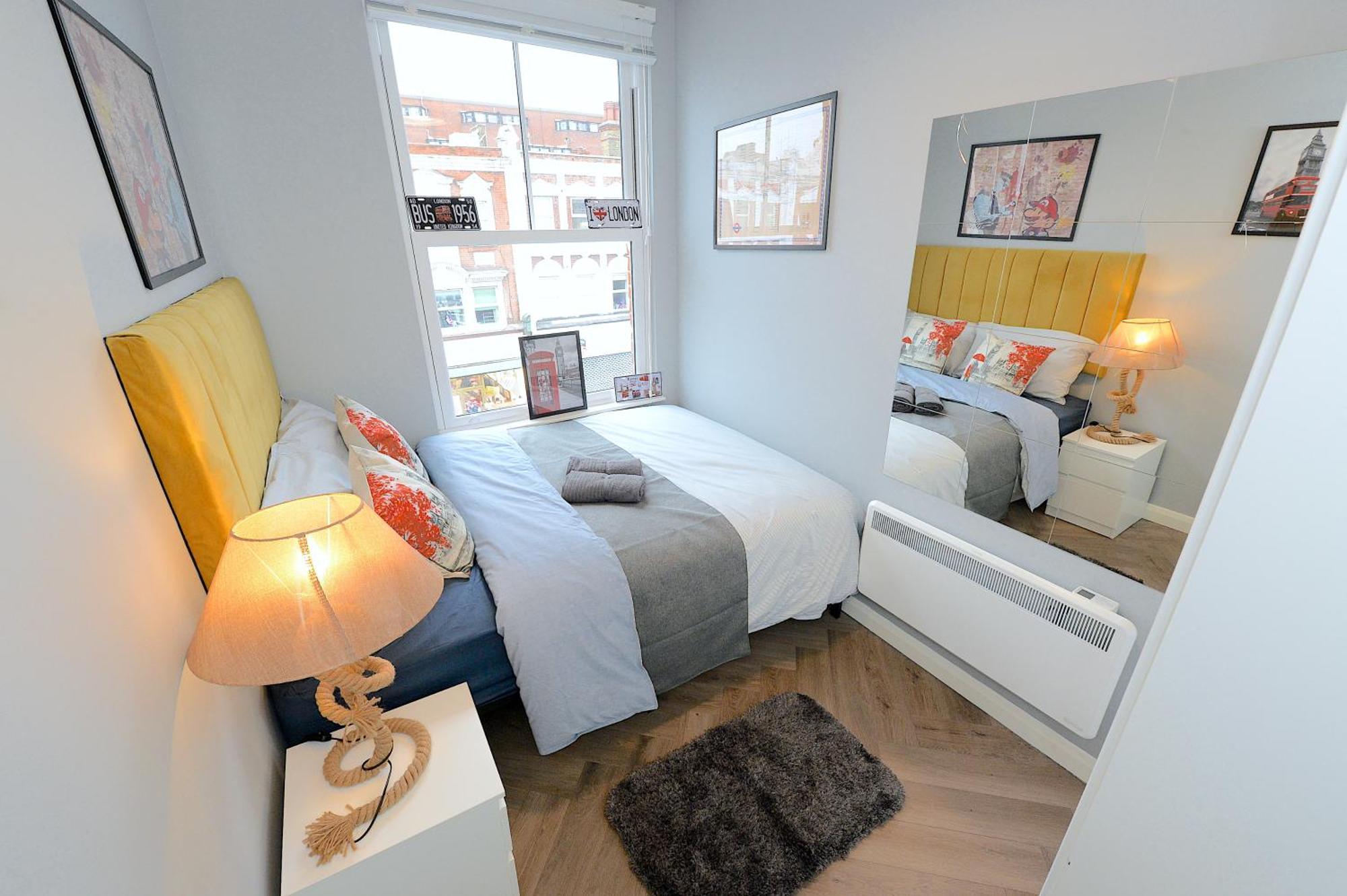 2 Bed Terraced Flat Piccadilly Line Lejlighed London Eksteriør billede