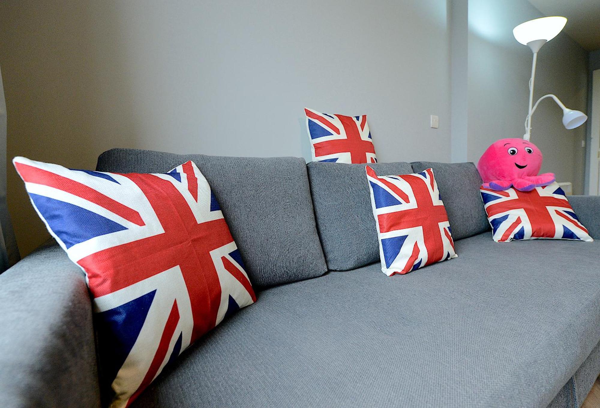 2 Bed Terraced Flat Piccadilly Line Lejlighed London Eksteriør billede